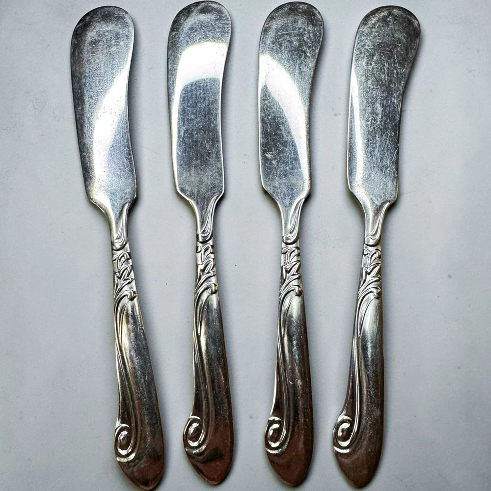 Acsons Dignity Stainless Japan Butter Spreaders Set of 4 Vintage Flatware